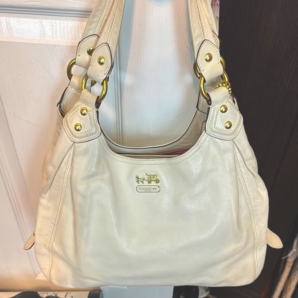 Coach Ivory Leather Shoulder Bag